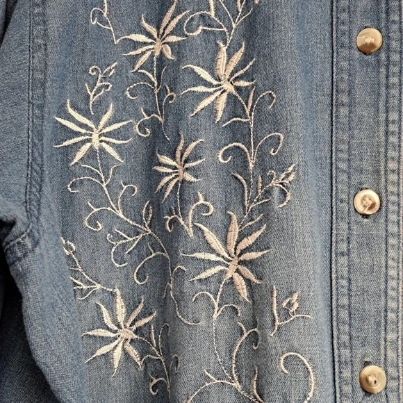 Chambray Embroiderd Blouse - Picture 2 of 3